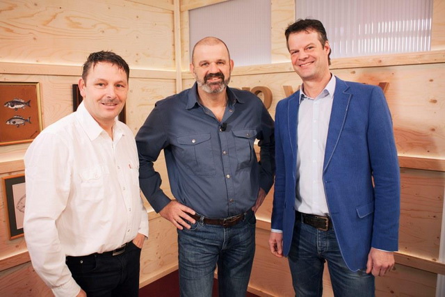 Jan van de Bovenkamp (l) en Geert Dijks over de waterplantenproblematiek in Nederland.