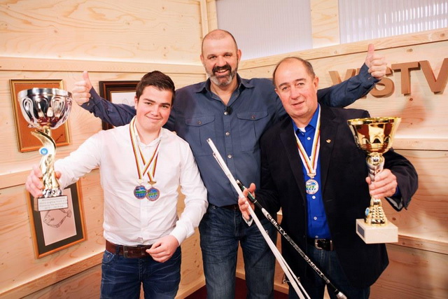 Wereldkampioen Kustvissen Joeri Minderhoud(l) en gouden bondscoach Henri Karremans.