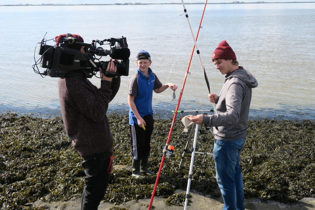 In Vis TV Next duiken we met Maarten van Beek (13) in de wereld van het kustvissen