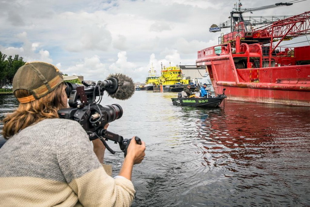 De waterrijke 'marinestad' Den Helder vormt het decor voor de negende aflevering van Vis TV Stad & Land.