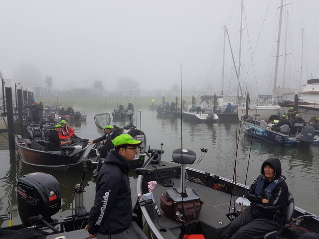 Wachten tot dat de mist is opgetrokken.