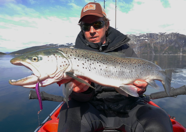 Erg leuke visserij op licht materiaal! De Goby 14 gram van Westin deed het bijzonder goed bij deze zilveren rakkers.