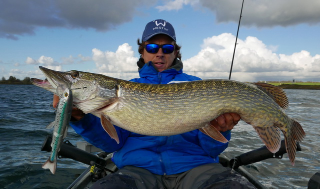 Eén van de vele slachtoffers van Tommy the Trout.