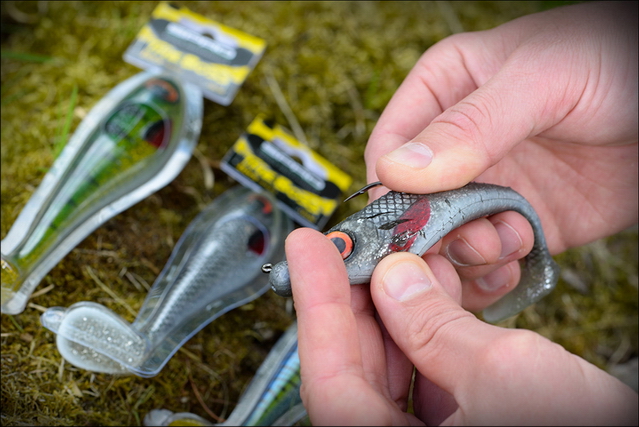 Een echte snoek-shad die tegen een stootje kan