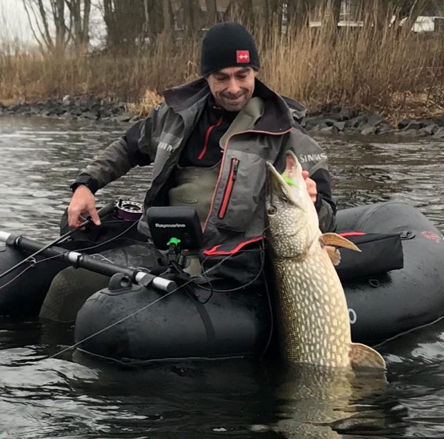 Big streamers met Dennis Sanders die ons laat meegenieten van zijn bindkunsten