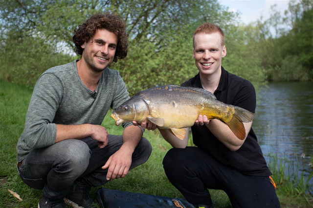 Thom Beentjes en Sjors Milder vissen komende zondag met de method feeder