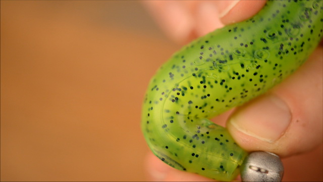 Het rubber kan vlak achter de kop scharnieren, dit geeft de shad een levendigere actie én zorgt voor meer gehaakte vissen!