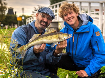 Pennen op snoekbaars in VIS TV