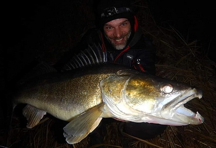 Vissen in de herfst en winter op Snoekbaars met Albert Dekker.