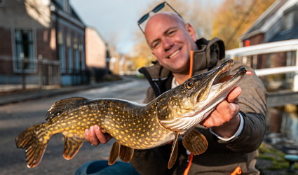 Snoeken met dood aas in VISblad TV (video)