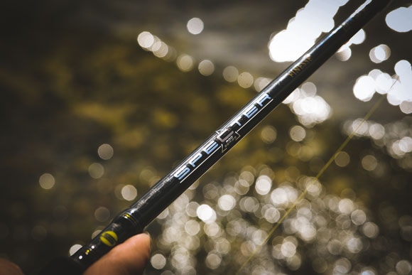 Specter 2,28 meter 10-28 gram, voorzien van een molen met 0,12 mm Gamakatsu G-Power Premium Braid.