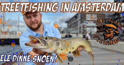 Dikke Snoek tijdens streetfishing in Amsterdam!